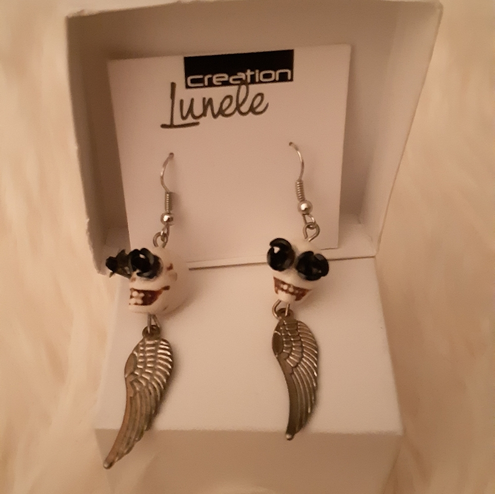 Skulls earings